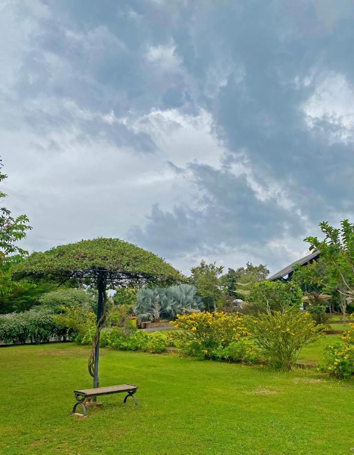 Birds Resort Hambantota Exterior photo