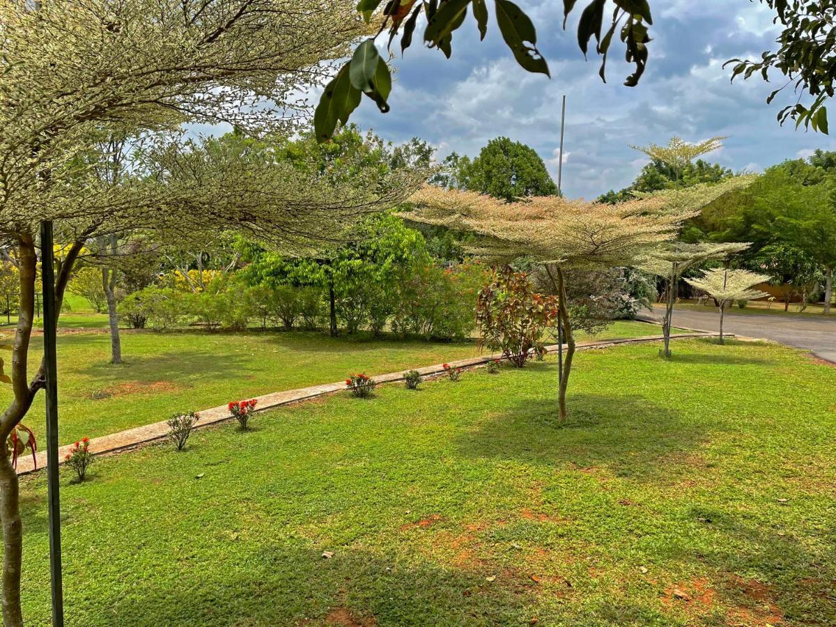 Birds Resort Hambantota Exterior photo